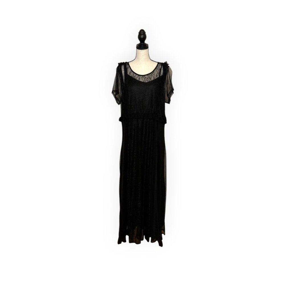 Torrid Short Sleeve Maxi Lace Dress w/ Liner